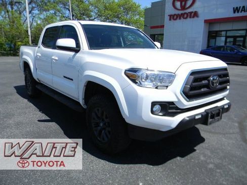 Used 2023 Toyota Tacoma SR5 AWD/4WD image 1