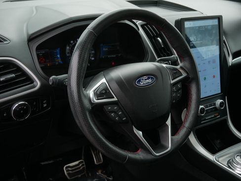 Used 2024 Ford Edge ST-Line w/ Class II Trailer Tow Package AWD/4WD image 17