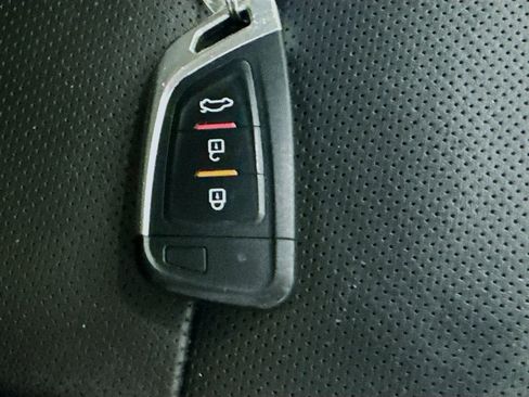 Used 2021 GMC Terrain SLT image 36