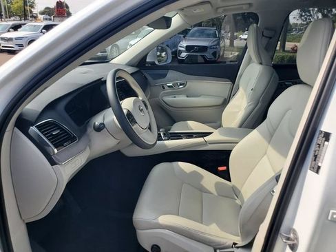 Used 2025 Volvo XC90 T8 Plus w/ Protection Package Premier AWD/4WD image 15