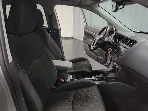 Used 2024 Mitsubishi Outlander Sport ES AWD/4WD image 30
