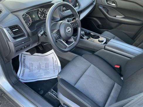 Used 2024 Nissan Rogue SV image 14