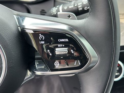 Certified 2025 Jaguar F-PACE R-Dynamic S AWD/4WD image 14