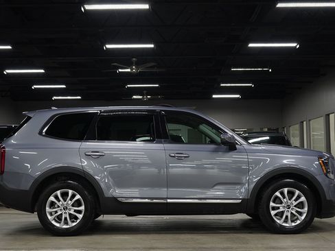 Used 2021 Kia Telluride LX FWD image 6