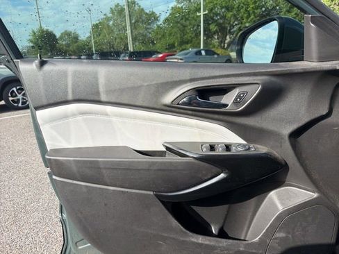 Used 2025 Chevrolet Trax LT w/ Driver Confidence Package image 9