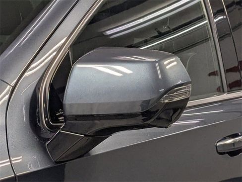 Used 2021 Cadillac Escalade Premium Luxury image 29