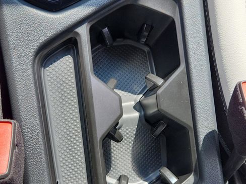 Certified 2025 Volkswagen Taos SE image 24