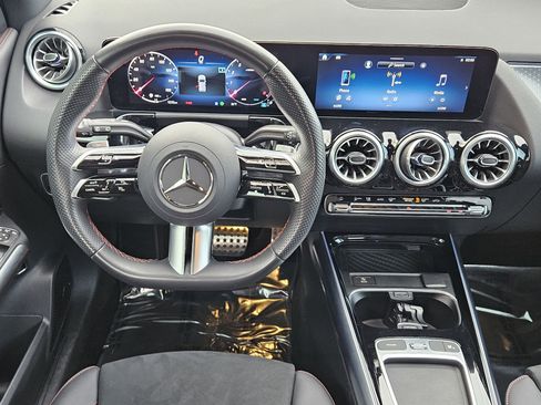 Certified 2025 Mercedes-Benz GLA 250 image 25