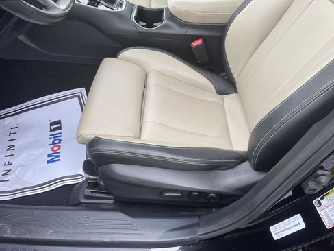 Used 2023 Subaru Outback Limited image 3