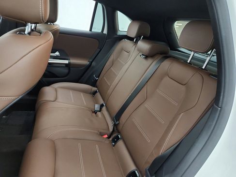 Certified 2022 Mercedes-Benz GLA 250 4MATIC image 15