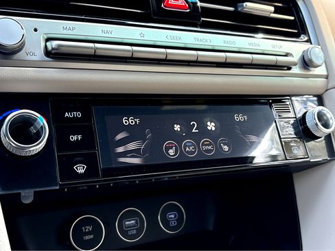 New 2026 Genesis G70 2.5T Prestige image 9