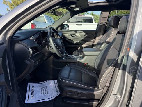 Used 2023 Chevrolet Traverse Premier w/ Redline Edition FWD image 7