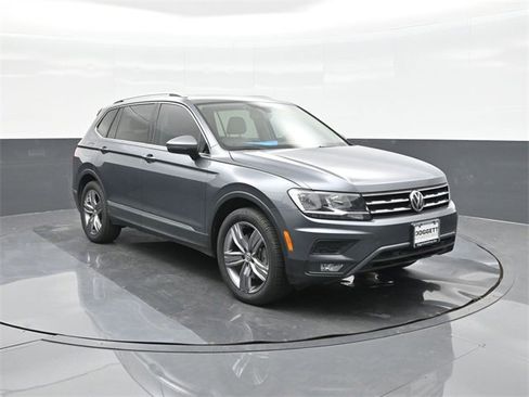 Used 2021 Volkswagen Tiguan SEL w/ 3-Row Tiguan MDO Package image 22