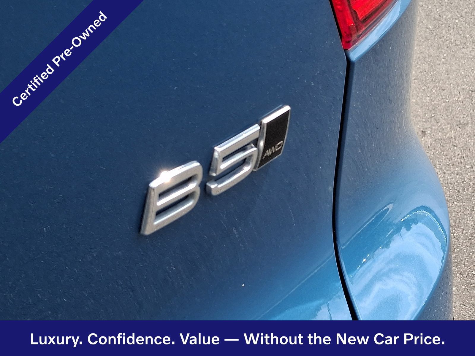 Certified 2023 Volvo XC40 B5 Plus w/ Driver Assist Package AWD/4WD image 31