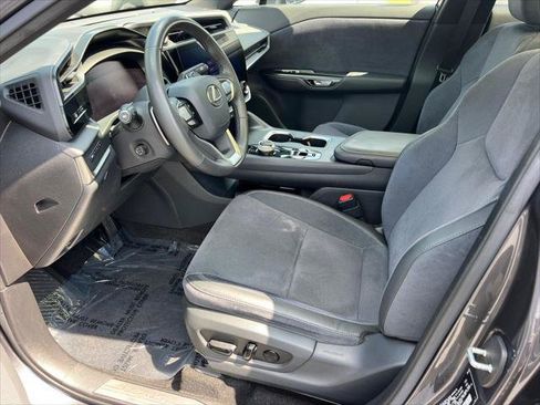 Certified 2023 Lexus RZ 450e Premium w/ Accessory Package (2T) AWD/4WD image 9