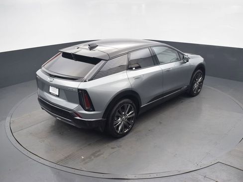 New 2026 Cadillac Optiq Sport 2 image 44