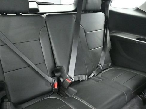 Used 2019 Chevrolet Traverse LT w/ LT Premium Package AWD/4WD image 13
