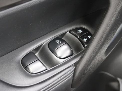Used 2018 Nissan Rogue Sport S FWD image 10