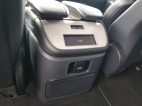 Used 2025 Lincoln Navigator L Reserve AWD/4WD image 14