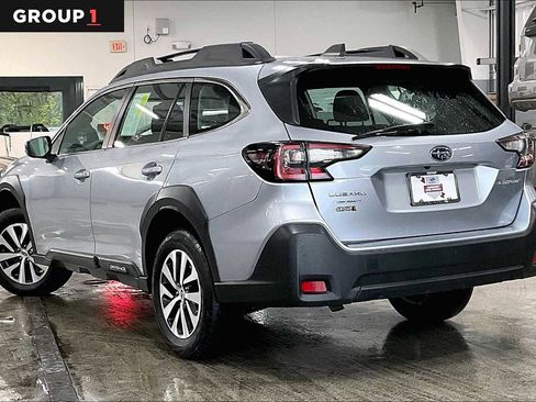 Used 2024 Subaru Outback AWD/4WD image 12