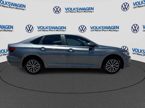 Used 2020 Volkswagen Jetta SE w/ SE Cold Weather Package FWD image 15