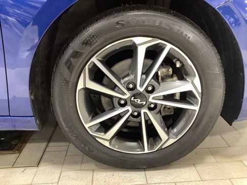 Certified 2023 Kia Forte LXS image 28