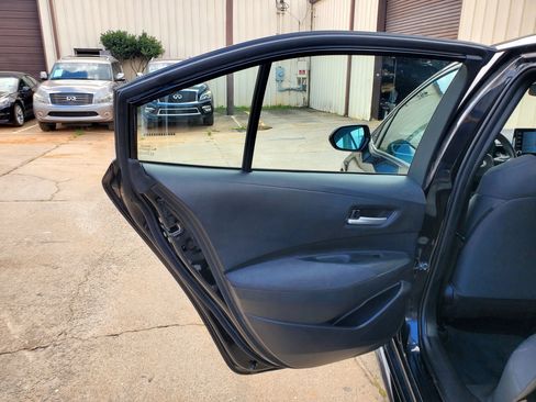 Used 2021 Toyota Corolla LE FWD image 16