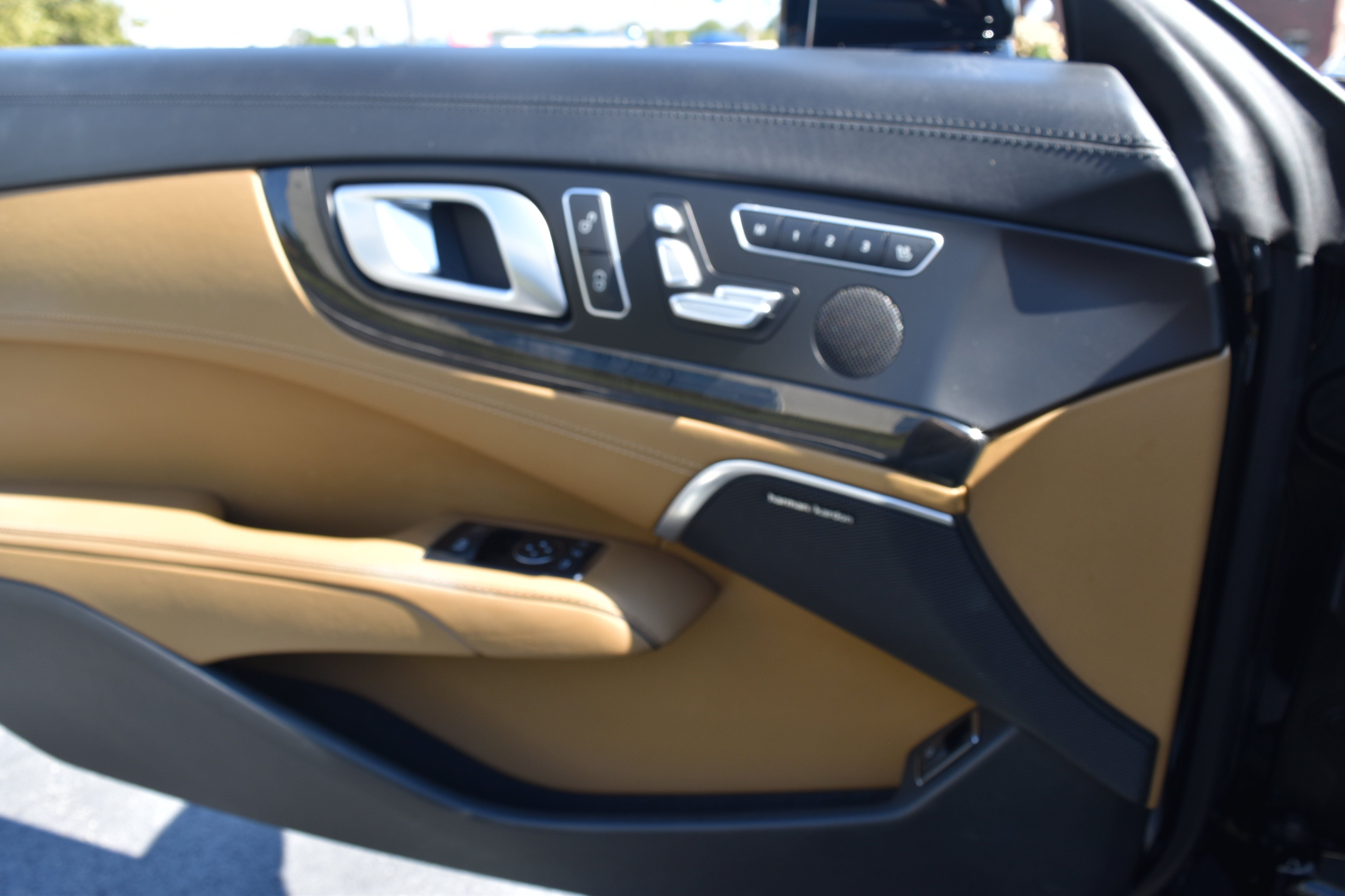 Used 2014 Mercedes-Benz SL 63 AMG image 14