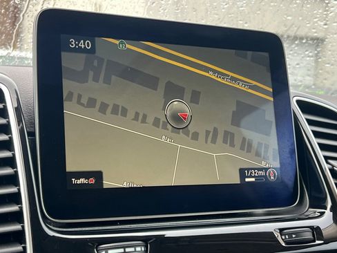 Used 2017 Mercedes-Benz GLE 350 image 23