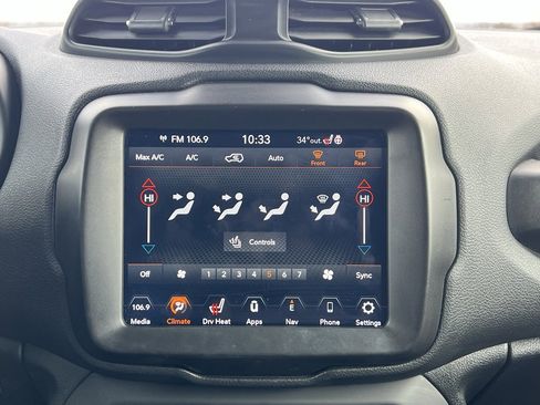 Used 2021 Jeep Renegade Latitude w/ Sun & Sound Group image 28