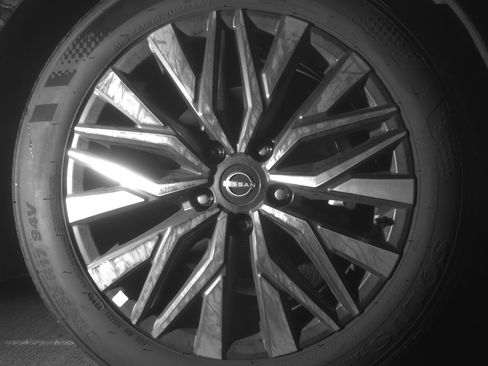 Used 2025 Nissan Altima 2.5 SV image 13