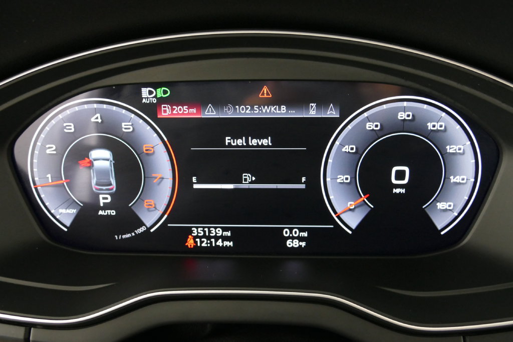 Used 2023 Audi Q5 Prestige AWD/4WD image 15
