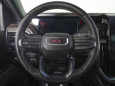 Used 2025 GMC Yukon AT4 w/ AT4 Premium Plus Package AWD/4WD image 19