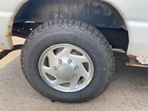 Used 2003 Ford E-250 and Econoline 250 image 8