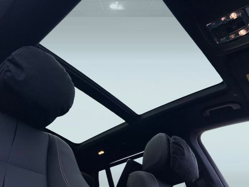 New 2026 Mercedes-Benz GLS 580 4MATIC image 13