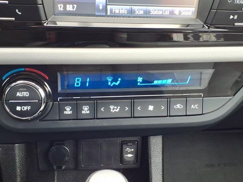 Used 2016 Toyota Corolla LE image 22