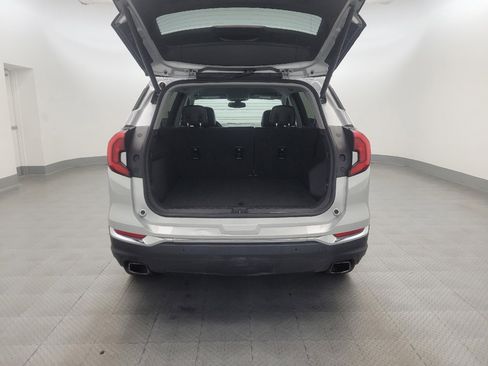 Used 2019 GMC Terrain SLT w/ Preferred Package FWD image 29