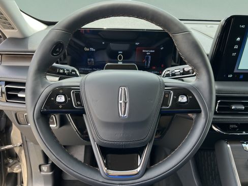 New 2025 Lincoln Aviator Reserve w/ Illumination Package RWD image 10