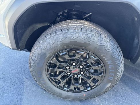 New 2026 GMC Canyon Elevation w/ Convenience Package RWD image 16