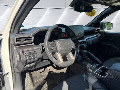 Used 2025 Toyota 4Runner TRD Off-Road Premium w/ Tow Technology Package AWD/4WD image 3