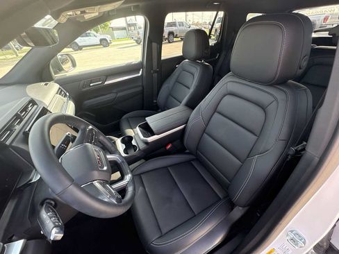Used 2026 GMC Terrain Elevation w/ Elevation Premium Package FWD image 21