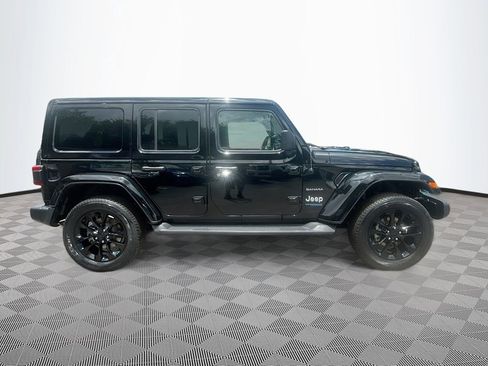 Used 2022 Jeep Wrangler Unlimited Sahara w/ Cold Weather Group AWD/4WD image 5