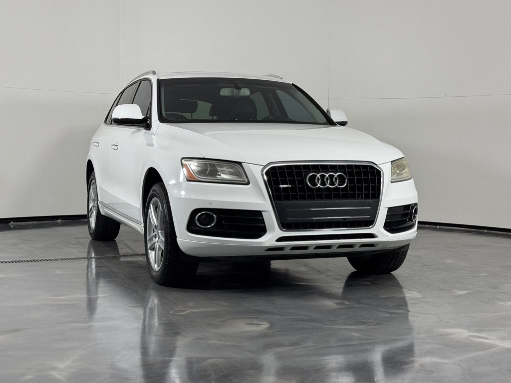 Used 2017 Audi Q5 2.0T Premium Plus w/ Technology Package AWD/4WD image 3