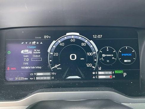 Used 2024 Toyota Tundra Platinum AWD/4WD image 30