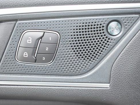 Used 2024 Ford Edge Titanium image 16