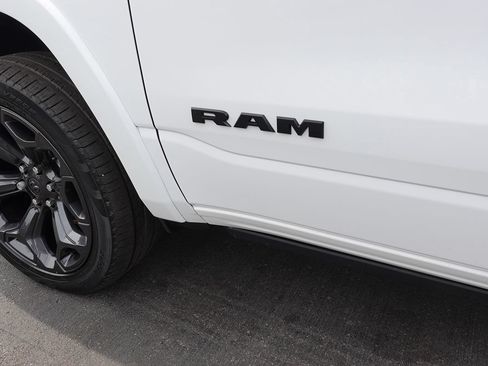 Used 2023 RAM 1500 Limited AWD/4WD image 16