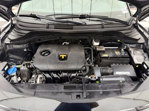 Used 2023 Kia Soul LX image 8