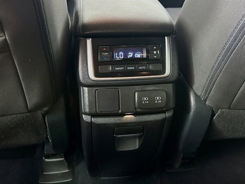 Used 2021 Subaru Ascent Premium w/ Convenience Package AWD/4WD image 28
