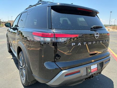 New 2026 Nissan Pathfinder Platinum FWD image 4