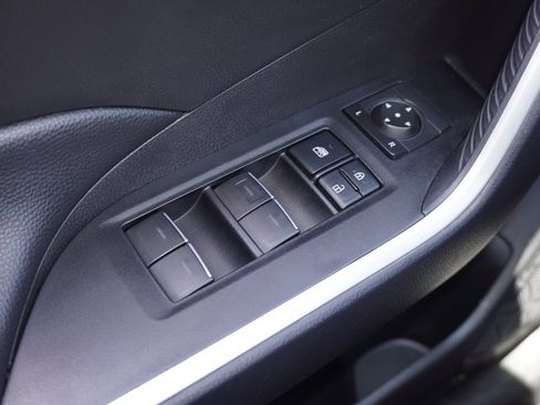 Used 2025 Toyota RAV4 XLE FWD image 14